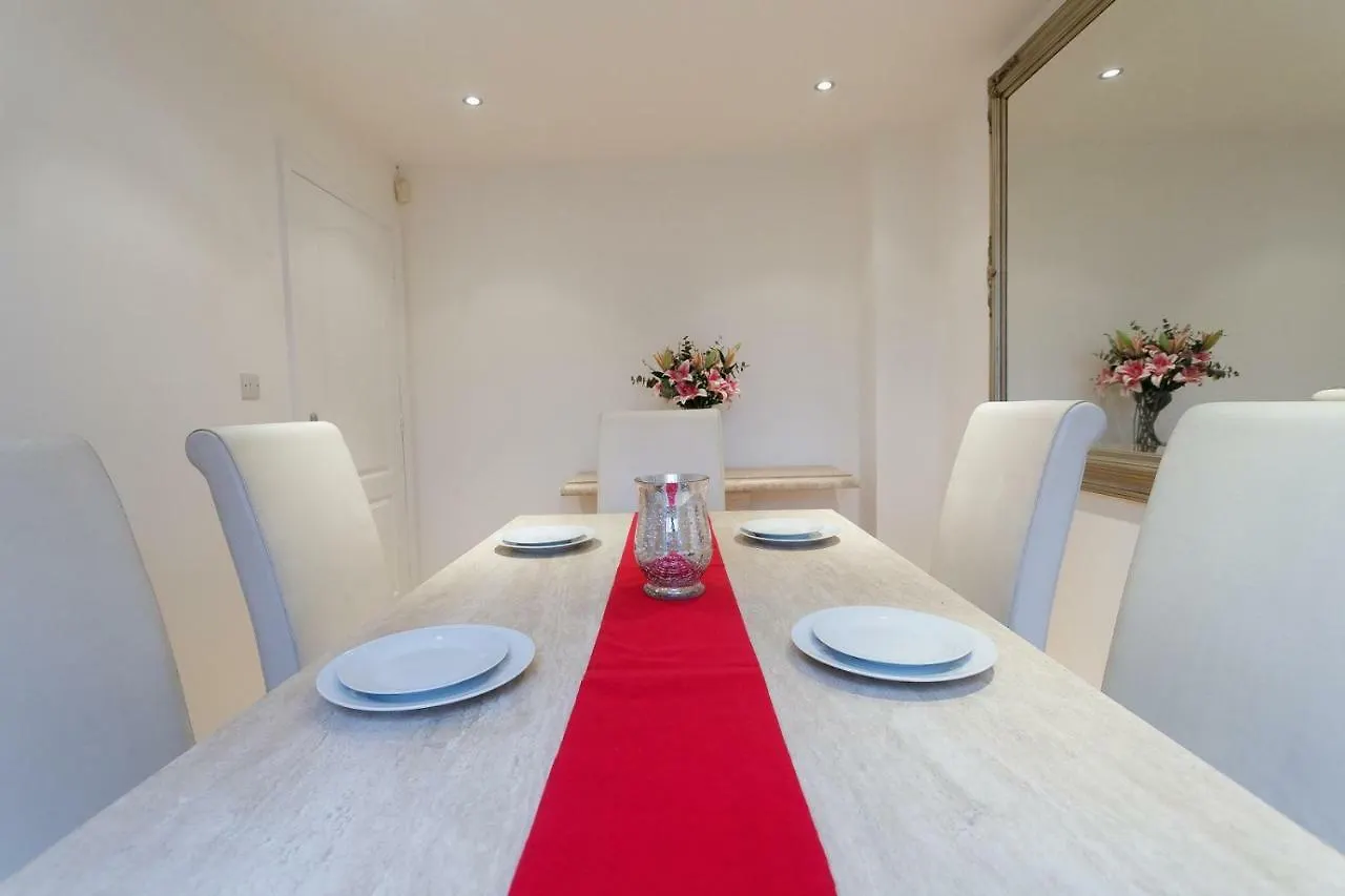 Valentino House Apartman Leeds 0*,