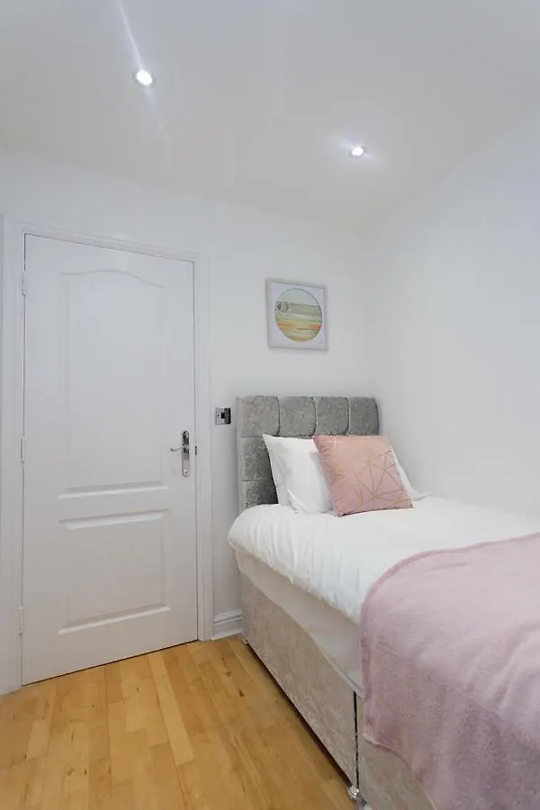 Valentino House Apartman Leeds